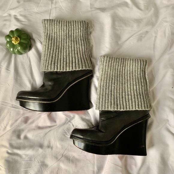 Alice + Olivia Shoes - Alice + Olivia grey and black boots
